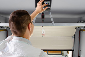 ten pilot  napęd universal